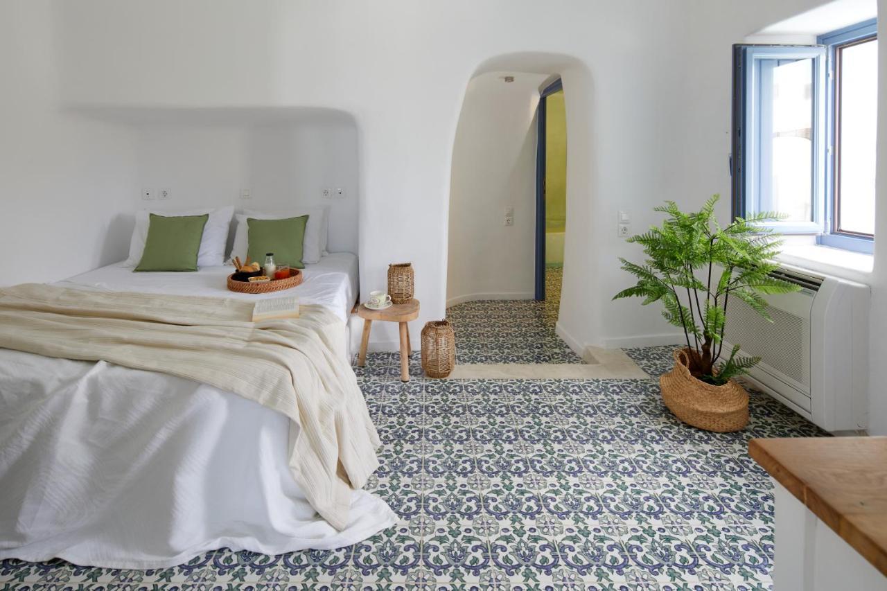 Luna Santorini Suites Pyrgos Kallistis Ngoại thất bức ảnh