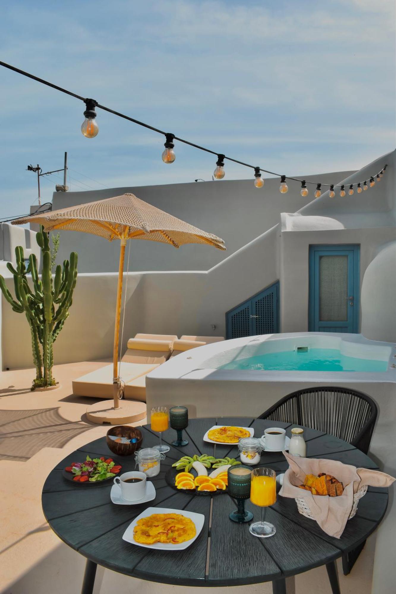 Luna Santorini Suites Pyrgos Kallistis Ngoại thất bức ảnh